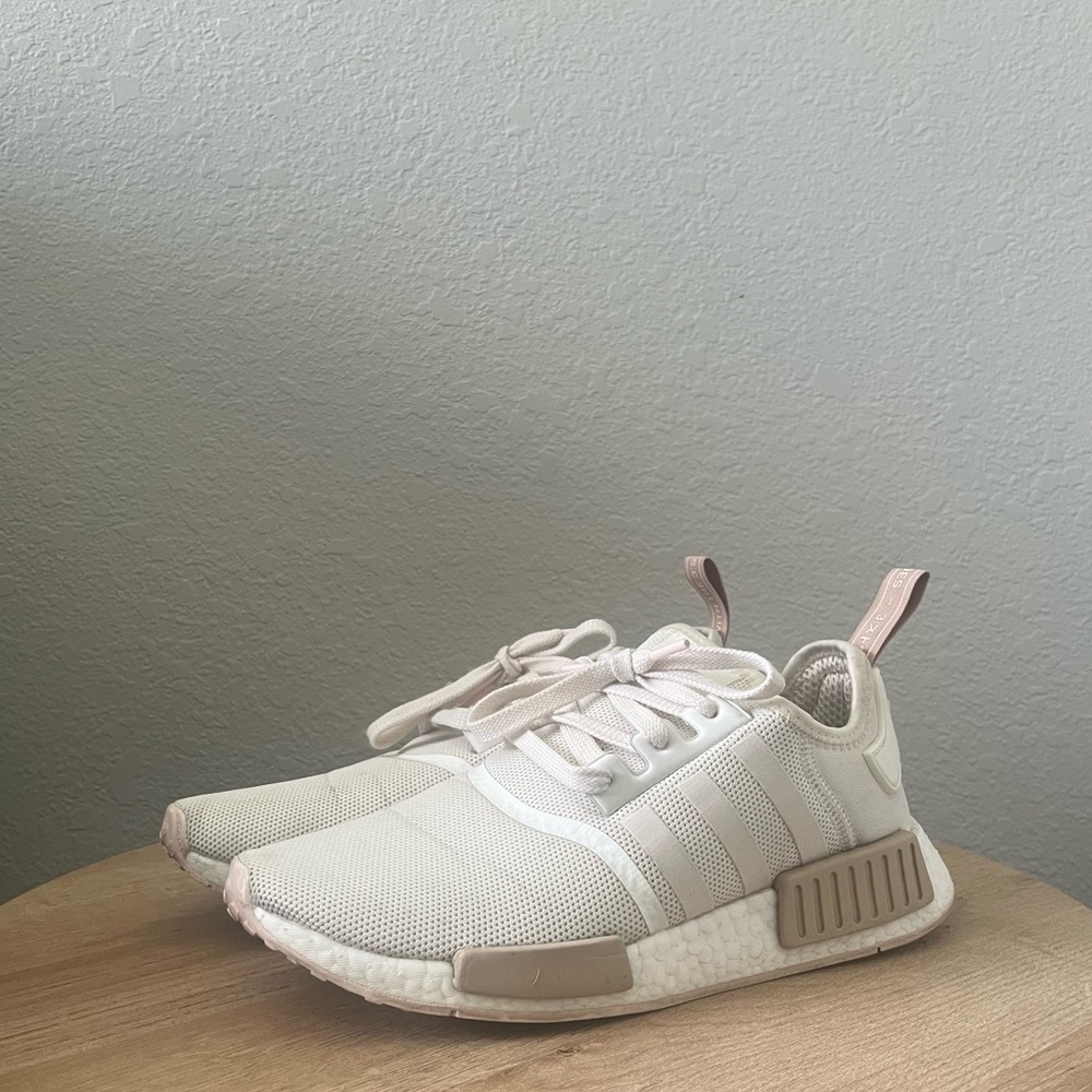 Adidas NMD R1 Chalk white